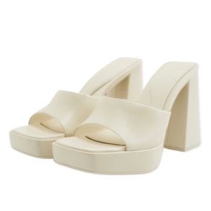🆕 Brand New Leather Chunky Heeled Platform Mules